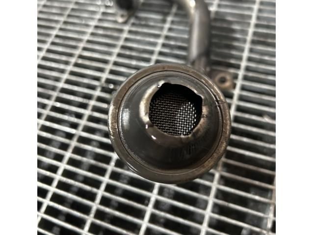 bontott VW TOUAREG Olajszivattyú Szűrőkosár