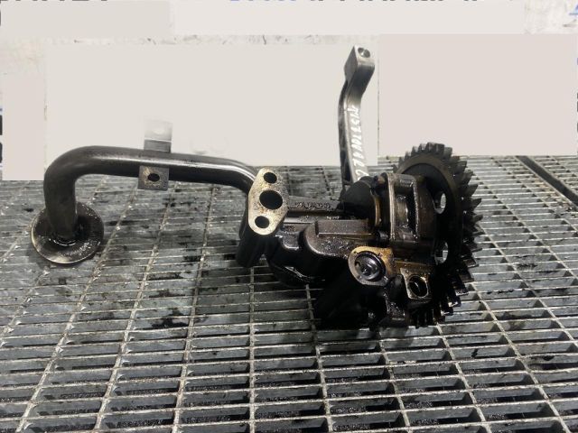 bontott VW TOUAREG Olajszivattyú