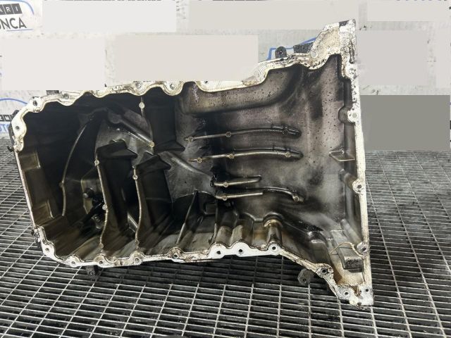 bontott VW TOUAREG Olajteknő