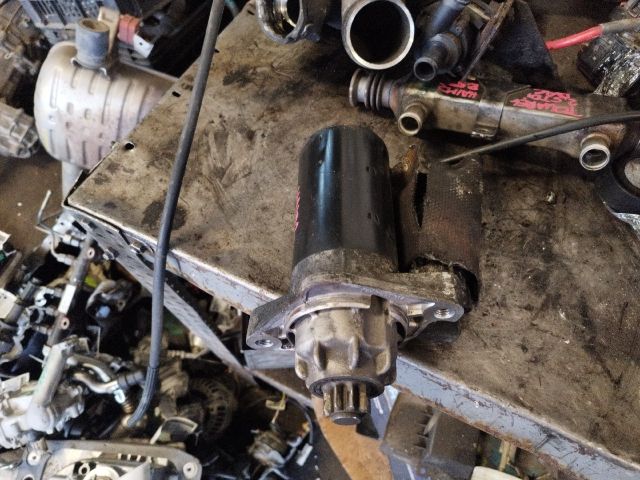 bontott VW TOUAREG Önindító