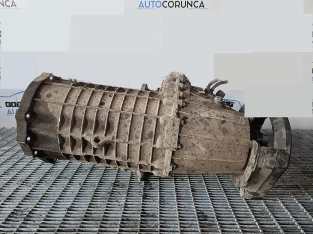 bontott VW TOUAREG Osztómű