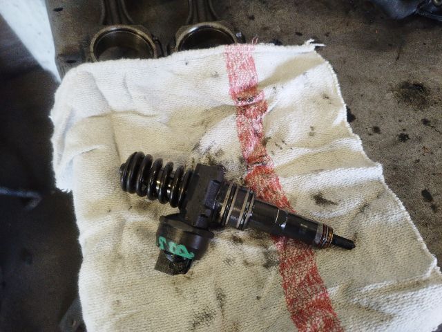 bontott VW TOUAREG Porlasztó (1 db)