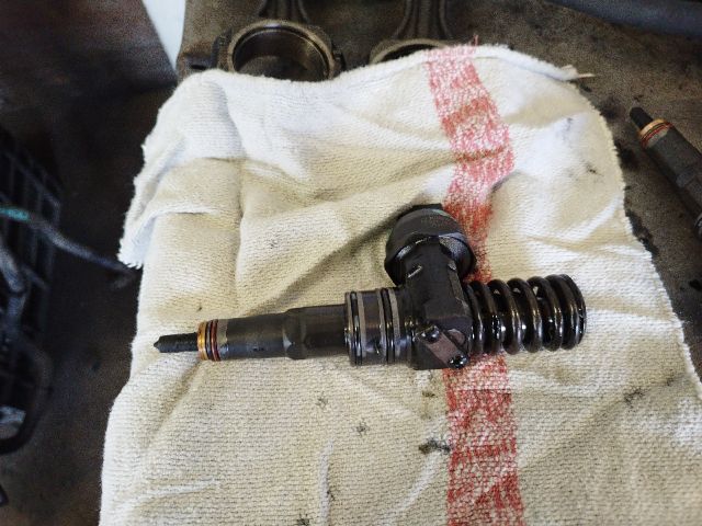 bontott VW TOUAREG Porlasztó (1 db)