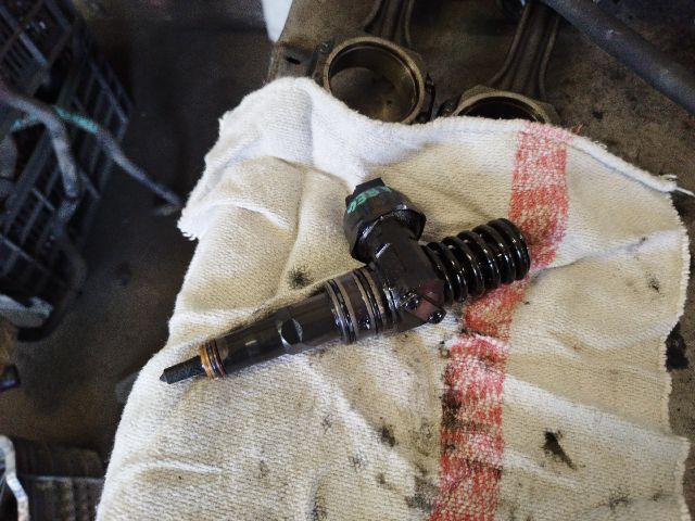 bontott VW TOUAREG Porlasztó (1 db)