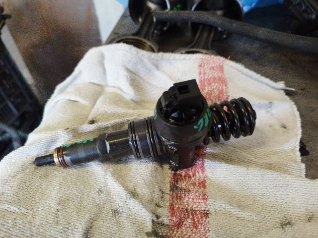 bontott VW TOUAREG Porlasztó (1 db)