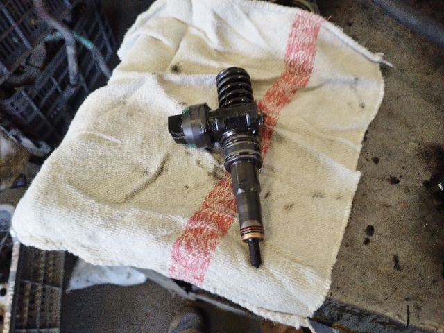 bontott VW TOUAREG Porlasztó (1 db)