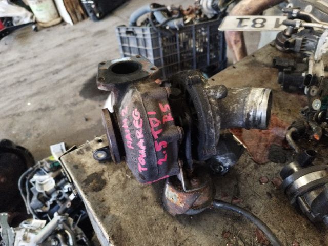 bontott VW TOUAREG Turbó