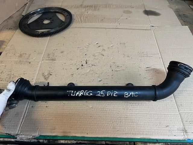 bontott VW TOUAREG Turbócső
