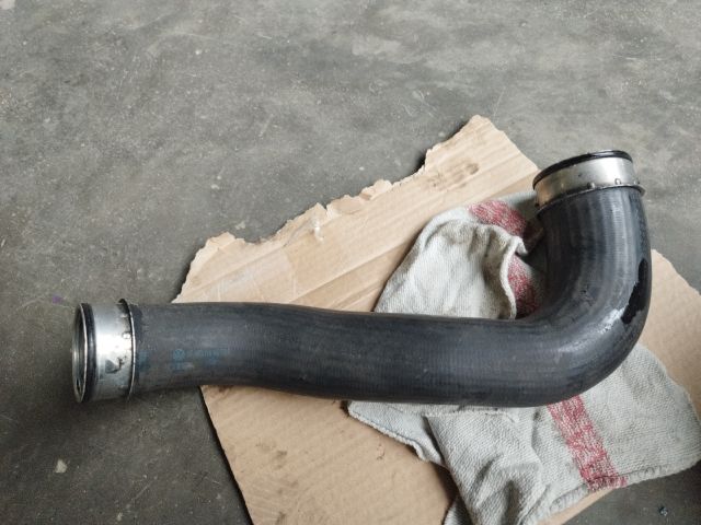 bontott VW TOUAREG Turbócső