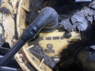 bontott VW TOUAREG Üzemanyag Szivattyú