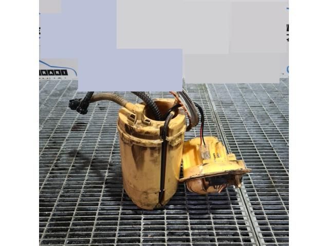 bontott VW TOUAREG Üzemanyag Szivattyú