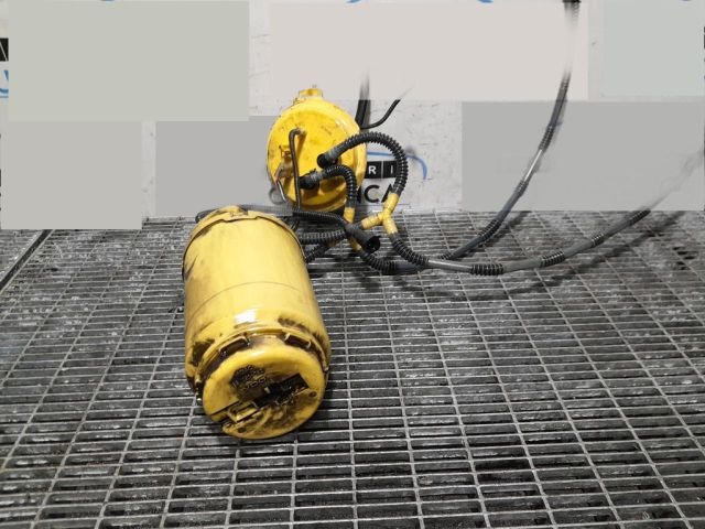 bontott VW TOUAREG Üzemanyag Szivattyú