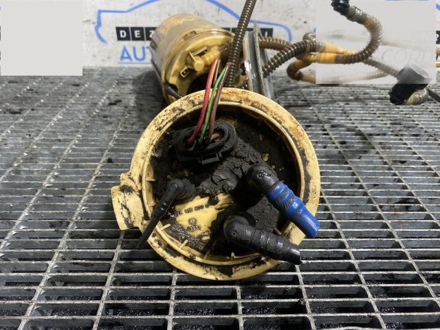 bontott VW TOUAREG Üzemanyag Szivattyú