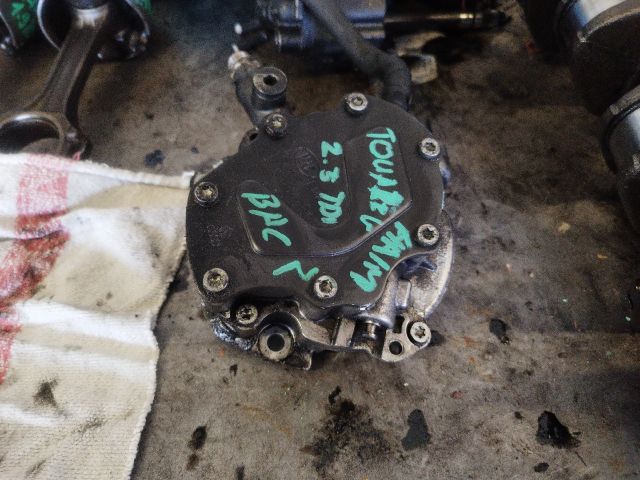 bontott VW TOUAREG Vákumpumpa