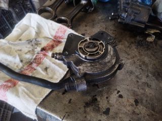 bontott VW TOUAREG Vákumpumpa