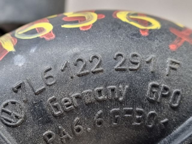 bontott VW TOUAREG Vízcső