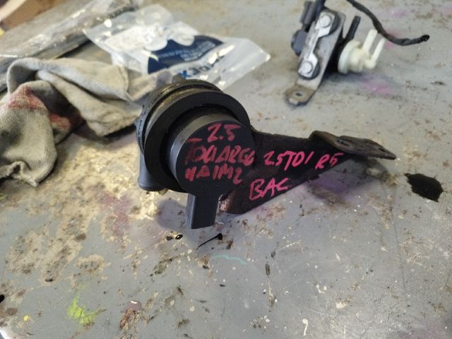 bontott VW TOUAREG Vízpumpa