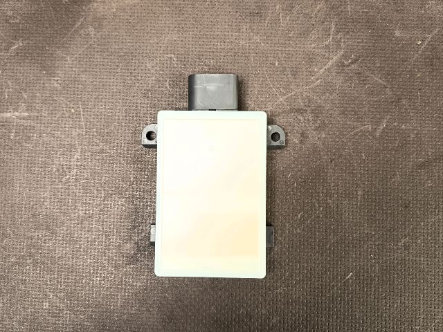 bontott VW TOUAREG Jeladó (Magában)