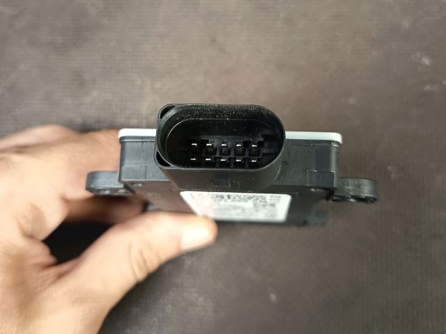 bontott VW TOUAREG Jeladó (Magában)