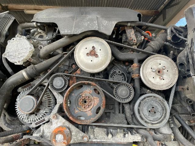 bontott VW TOUAREG Alapjárati Motor