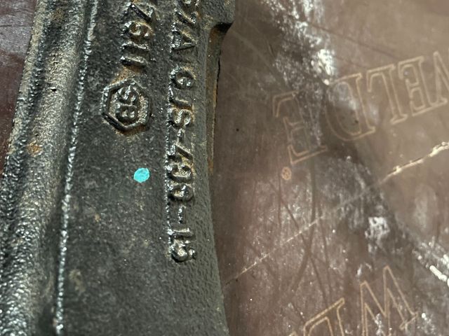 bontott VW TOUAREG Bal első Csonkállvány