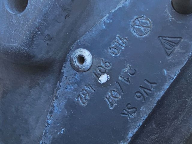 bontott VW TOUAREG Homlokfal (Üres lemez)