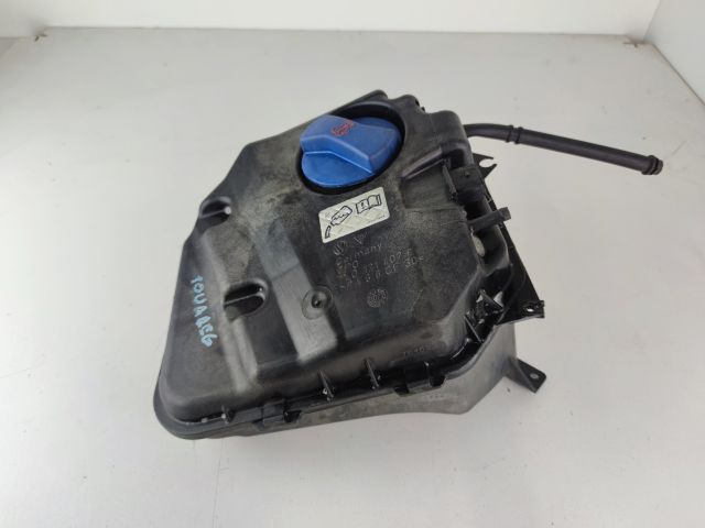 bontott VW TOUAREG Kiegyenlítő Tartály