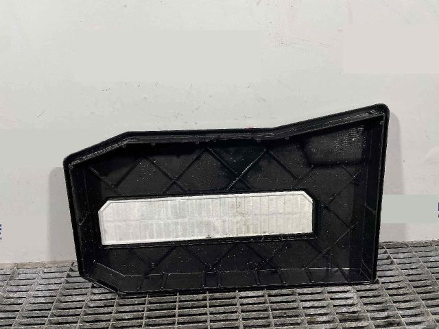 bontott VW TOUAREG Akkumulátor Fedél