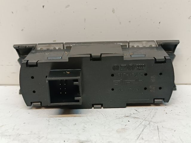 bontott VW TOUAREG Állítható Futómű Vezérlő Panel