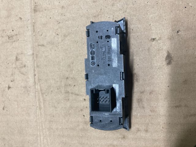 bontott VW TOUAREG Állítható Futómű Vezérlő Panel