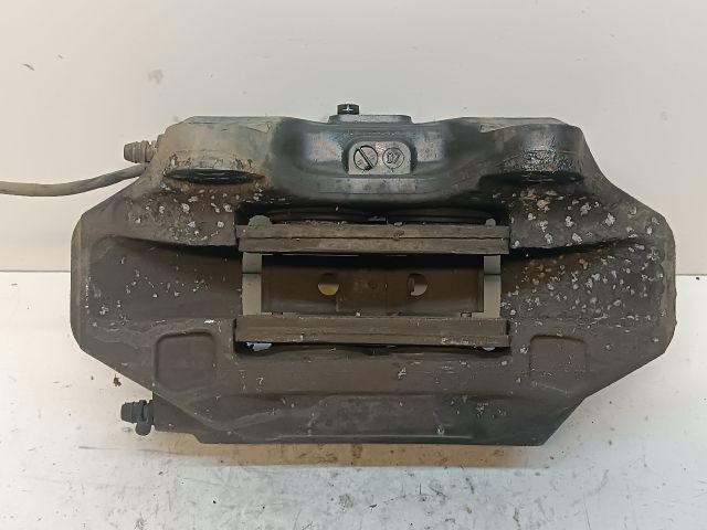 bontott VW TOUAREG Bal első Féknyereg Munkahengerrel