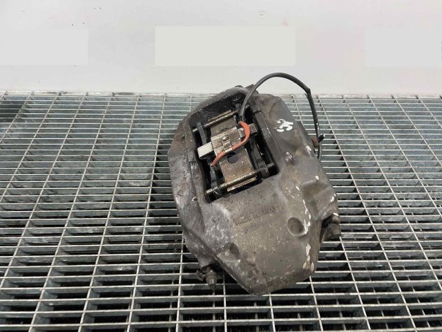 bontott VW TOUAREG Bal első Féknyereg Munkahengerrel