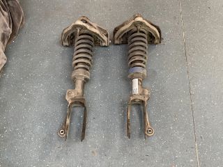 bontott VW TOUAREG Bal első Gólyaláb (Lengécsillapító, Rugó)