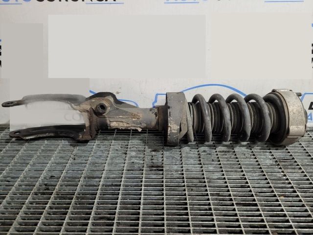 bontott VW TOUAREG Bal első Lengéscsillapító