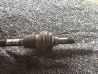 bontott VW TOUAREG Bal hátsó Féltengely