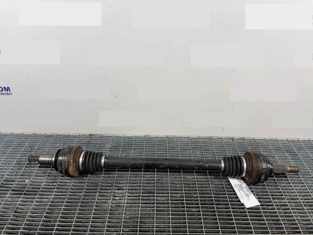 bontott VW TOUAREG Bal hátsó Féltengely