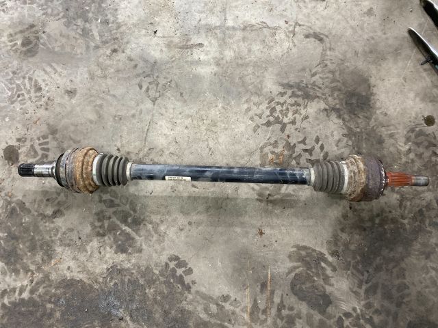 bontott VW TOUAREG Bal hátsó Féltengely