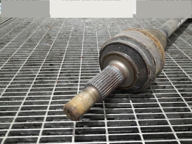 bontott VW TOUAREG Bal hátsó Féltengely