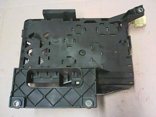 bontott VW TOUAREG Biztosítéktábla Motortér