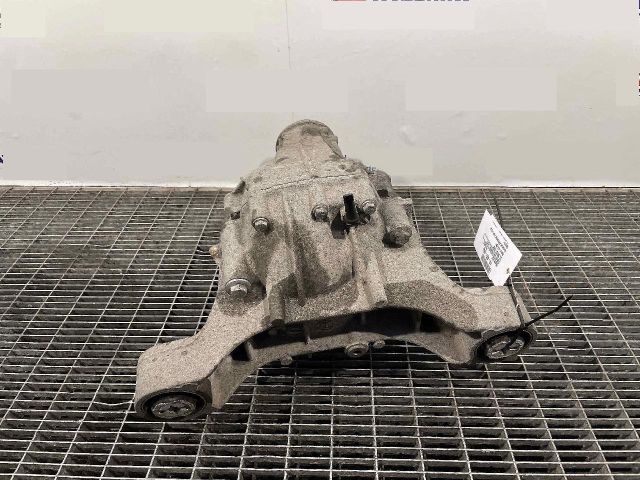 bontott VW TOUAREG Differenciálmű Tartó Bak