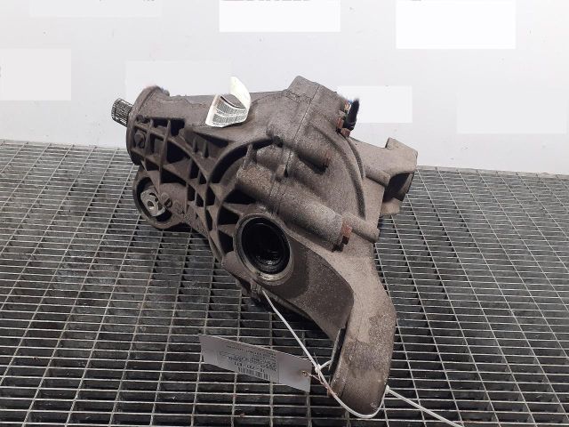 bontott VW TOUAREG Differenciálmű Tartó Bak