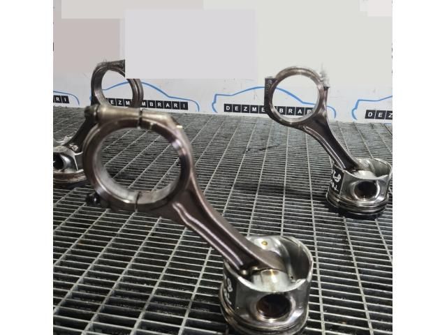 bontott VW TOUAREG Dugattyú