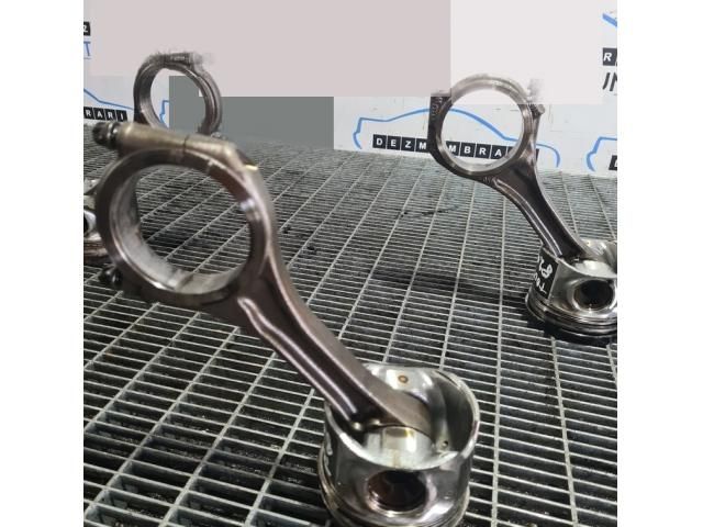 bontott VW TOUAREG Dugattyú