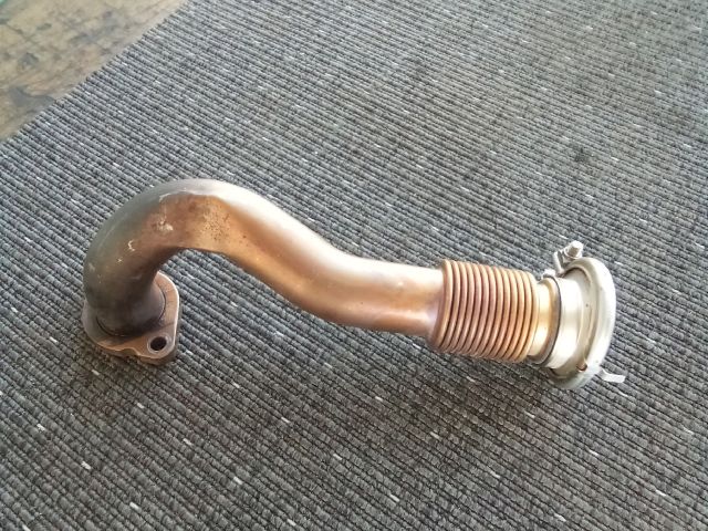 bontott VW TOUAREG EGR Hűtő Cső