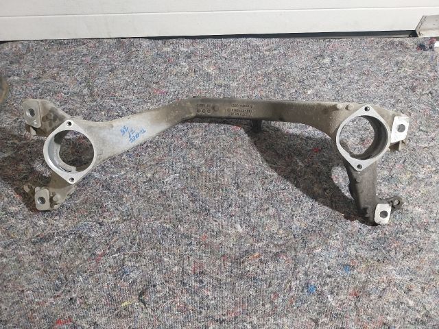 bontott VW TOUAREG Első Bölcső