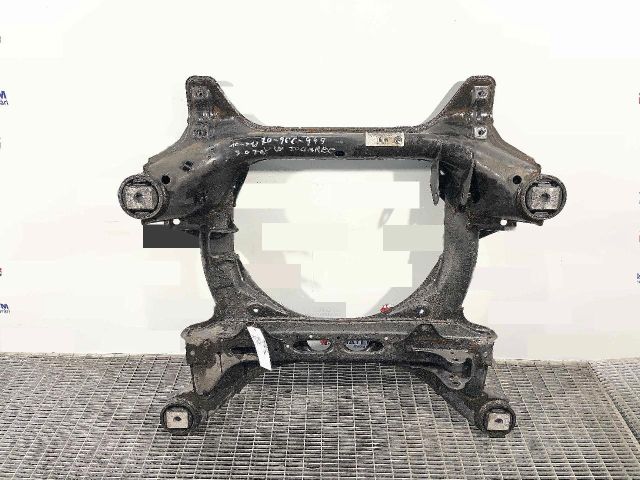 bontott VW TOUAREG Első Bölcső