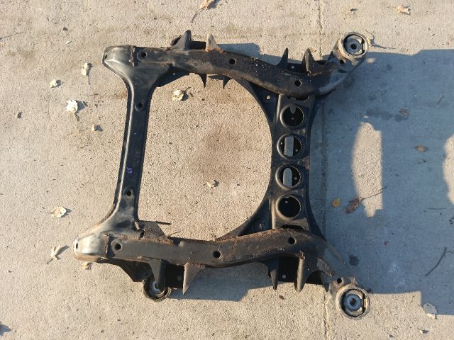 bontott VW TOUAREG Első Bölcső