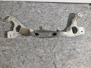 bontott VW TOUAREG Első Bölcső