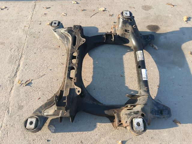 bontott VW TOUAREG Első Bölcső