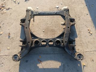 bontott VW TOUAREG Első Bölcső